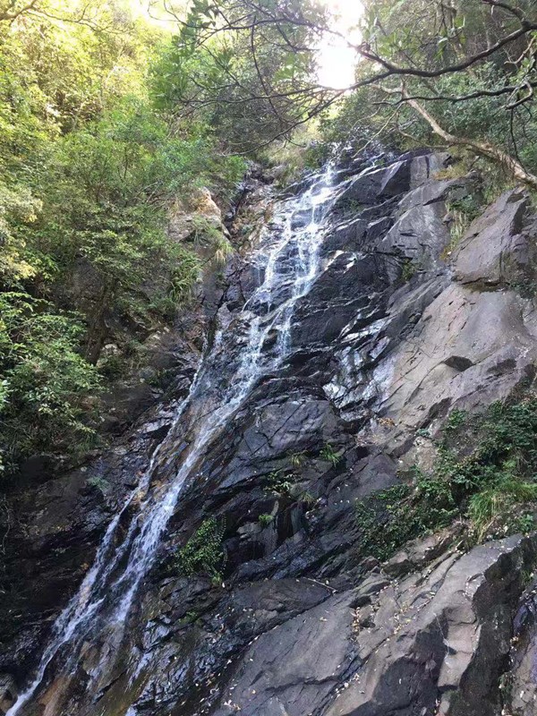 瀑布.jpg 瀑布.jpg