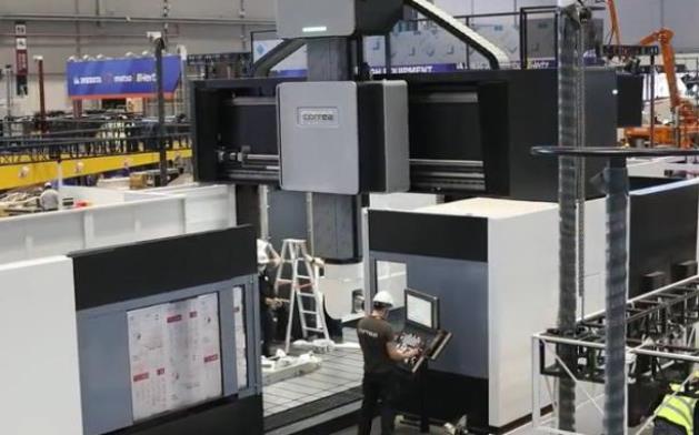 国外高端机床.jpg 国外高端机床.jpg