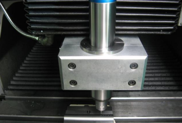 钻孔<a href='gaosuzhuzhou.htm' class='keys' title='点击查看关于电主轴的相关信息' target='_blank'>电主轴</a>.png 钻孔<a href='gaosuzhuzhou.htm' class='keys' title='点击查看关于电主轴的相关信息' target='_blank'>电主轴</a>.png