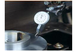 杠杆千分表应用.jpg 杠杆千分表应用.jpg