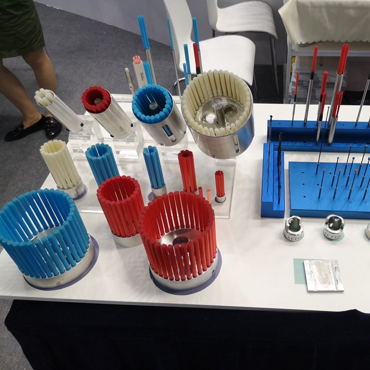 锐必克表面研磨刷.jpg 锐必克表面研磨刷.jpg