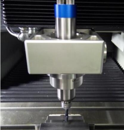 不锈钢钻孔<a href='gaosuzhuzhou.htm' class='keys' title='点击查看关于电主轴的相关信息' target='_blank'>电主轴</a>.jpg