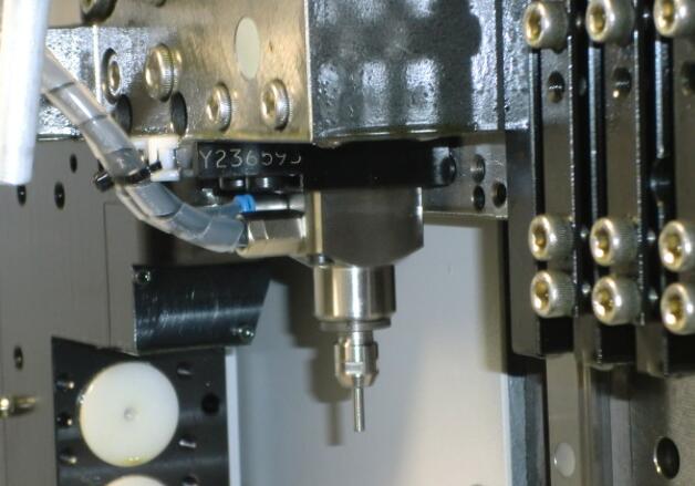 高频铣BM-320F.jpg 高频铣BM-320F.jpg