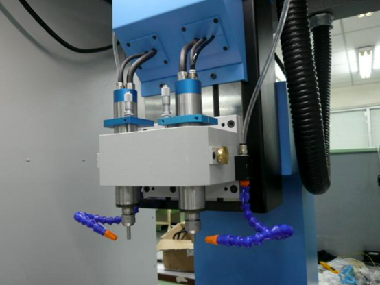 大扭矩电主轴BMS-4020.jpg 大扭矩电主轴BMS-4020.jpg