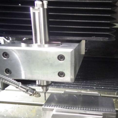 中西钻孔电主轴.jpg 中西钻孔电主轴.jpg