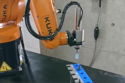 自动换刀电主轴.jpg 自动换刀电主轴.jpg