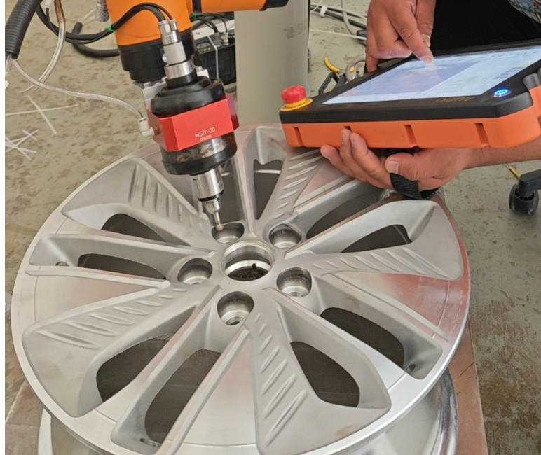 新能源汽车轮毂去毛刺.png 新能源汽车轮毂去毛刺.png