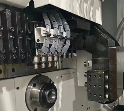 西铁城走心机加装高频铣.jpg 西铁城走心机加装高频铣.jpg