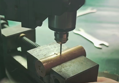 黄铜钻孔电主轴.png 黄铜钻孔电主轴.png