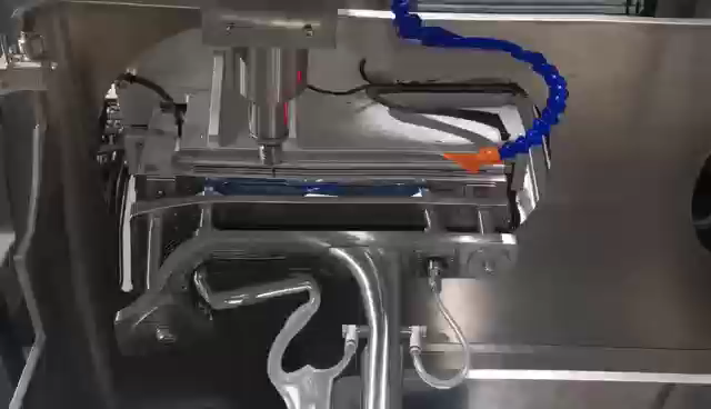 新能源电池壳体去毛刺.png 新能源电池壳体去毛刺.png