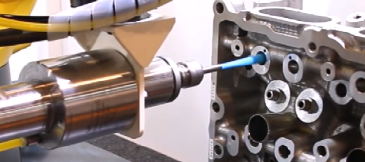 汽缸盖内孔去毛刺.png 汽缸盖内孔去毛刺.png